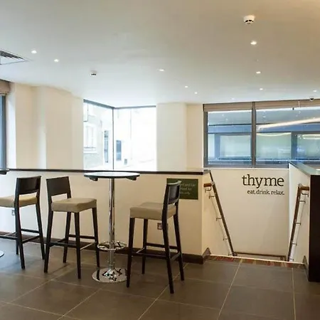 Premier Inn London Bank-3